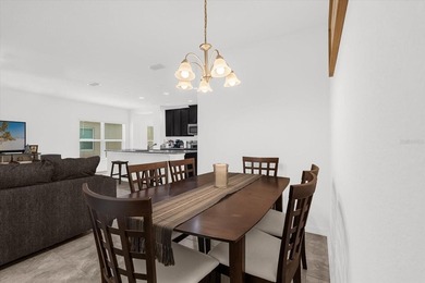 Welcome to this beautifully maintained single-story home - photo 4