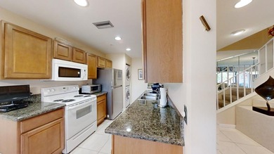 Beautiful Lake views. Nicely appointed rare 3 full Bathrooms, 2 - photo 5