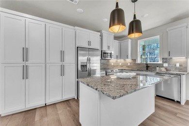 Back on the market-better than ever! This exceptional new - photo 6