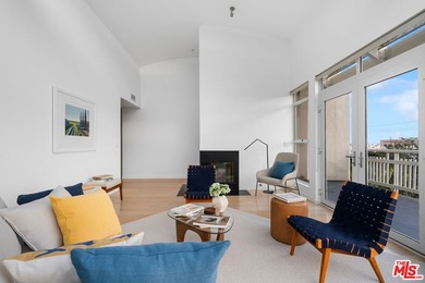 Architectural penthouse residence in the coveted Ocean Park Sea - photo 10