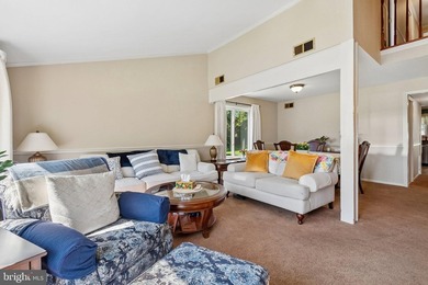 Absolutely stunning four-bedroom 2,5 bath colonial. Roof five - photo 12