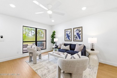 Looking for coastal living in Neptune Beach under $310K? This - photo 4