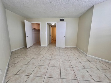FOR SALE- 1bed 1Bath fourth floor condo. Unit rented until - photo 15