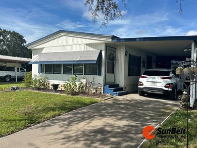 (private lake, pond, creek) Home For Sale in Fruitland Park Florida