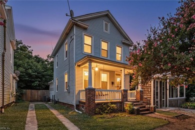 Beautifully renovated 3-bedroom, 2-bath home in the historic - photo 2
