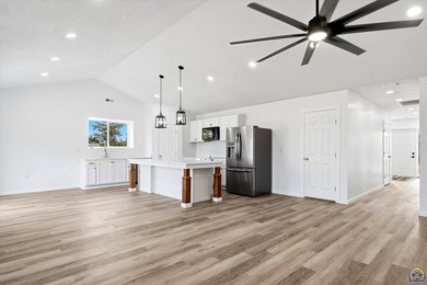 Back on the market and now fully completed, this exceptional - photo 4