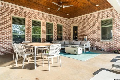 Located in the exclusive Barrett Heights, a section of Oak - photo 34
