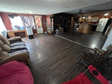 If you are looking for a property with potential for sweat - photo 3