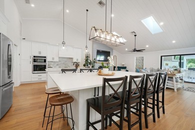 Welcome to an extraordinary, fully renovated estate in the - photo 11