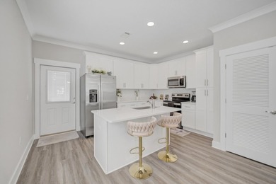 Welcome to The Verandas of Freeport, where comfort, convenience - photo 18