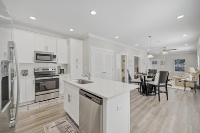 Welcome to The Verandas of Freeport, where comfort, convenience - photo 20