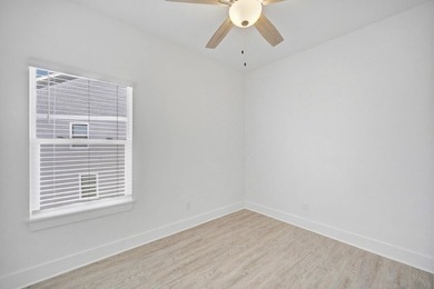 Welcome to The Verandas of Freeport, where comfort, convenience - photo 31