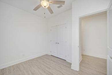 Welcome to The Verandas of Freeport, where comfort, convenience - photo 32