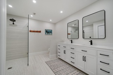 Welcome to an extraordinary, fully renovated estate in the - photo 33