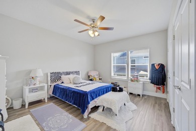 Welcome to The Verandas of Freeport, where comfort, convenience - photo 34