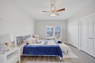 Welcome to The Verandas of Freeport, where comfort, convenience - photo 36