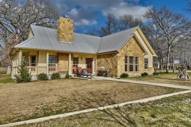 (private lake, pond, creek) Home For Sale in Thrall Texas