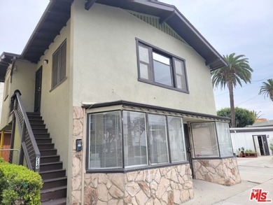 In the Heart of Alamitos Beach, in the highly desirable Willmore - photo 2