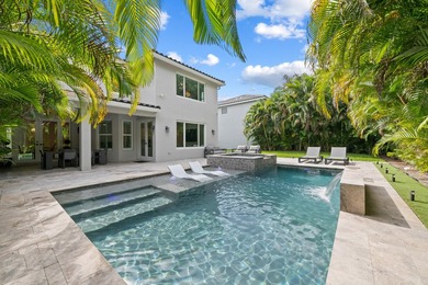 Welcome to the gated community of Canyon Lakes! This beautifully - photo 2