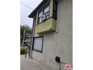 In the Heart of Alamitos Beach, in the highly desirable Willmore - photo 5