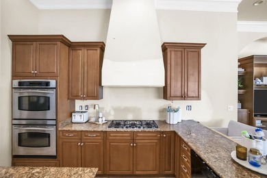Beautiful single story home with pool situated directly on Kelly - photo 15