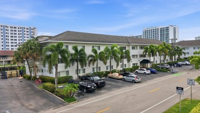 Fully remodeled 1-bedroom, 1-bath waterfront residence in Coral - photo 16