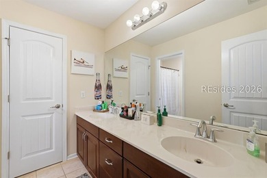 RARE OPPORTUNITY IN BLUFFTON 3,400 SQ FT | 5 BEDROOMS | PAID-OFF - photo 17