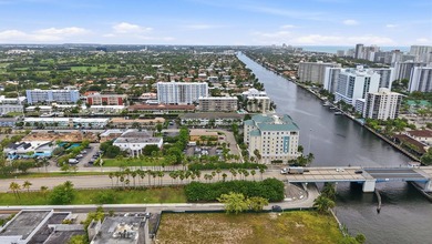 Fully remodeled 1-bedroom, 1-bath waterfront residence in Coral - photo 21