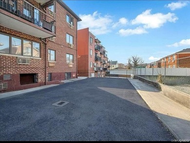 Condo For Sale. Including one parking space - photo 9