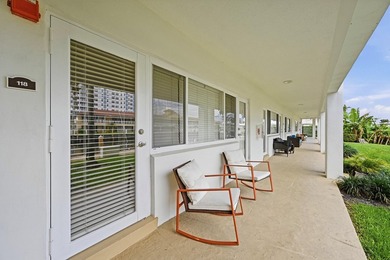 Fully remodeled 1-bedroom, 1-bath waterfront residence in Coral - photo 30