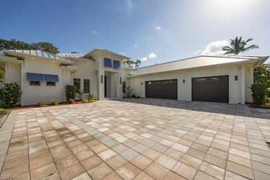 Welcome to Your Private Paradise in the Heart of Naples! Drive - photo 3