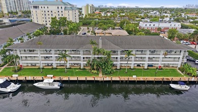 Fully remodeled 1-bedroom, 1-bath waterfront residence in Coral - photo 33