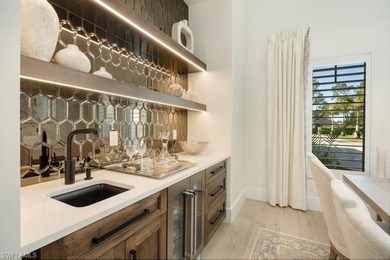 Welcome to Your Private Paradise in the Heart of Naples! Drive - photo 8