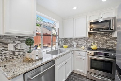 Welcome to 263 Sandstone Dr, a 1989-built Contemporary - photo 9