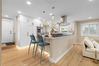 GORGEOUS HOME ideally located on the border of Westminster and - photo 4