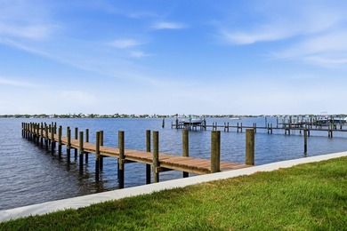 Best views on the water! Brand New 550k seawall and dock. Brand - photo 3