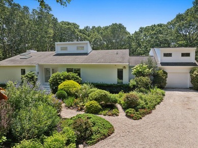 This beautifully renovated and thoughtfully decorated - photo 2