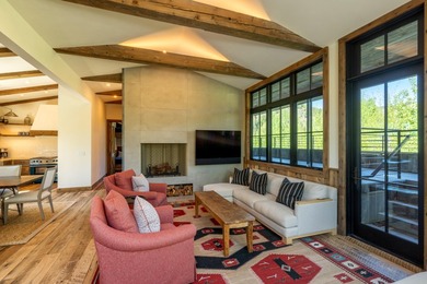 Extraordinary 12 acre private gated property featuring a Modern - photo 26