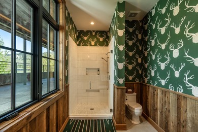 Extraordinary 12 acre private gated property featuring a Modern - photo 28