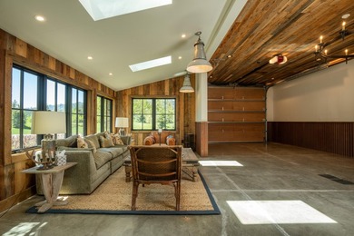 Extraordinary 12 acre private gated property featuring a Modern - photo 30