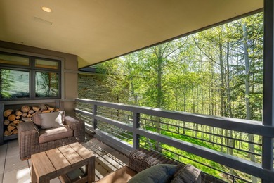 Extraordinary 12 acre private gated property featuring a Modern - photo 39