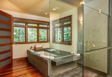 Extraordinary 12 acre private gated property featuring a Modern - photo 40