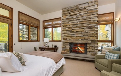 Extraordinary 12 acre private gated property featuring a Modern - photo 45