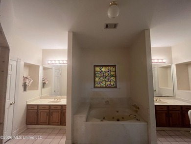 Welcome to this spacious and beautifully appointed 5-bedroom - photo 6
