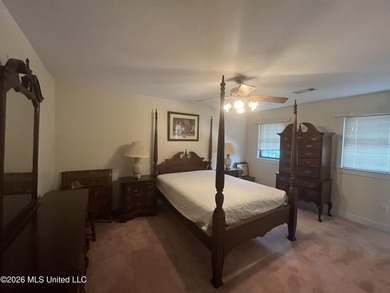 Welcome to this spacious and beautifully appointed 5-bedroom - photo 7