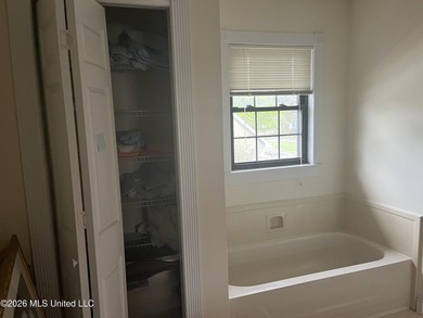 Welcome to this spacious and beautifully appointed 5-bedroom - photo 10