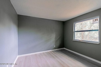 Motivated seller..great property for first time buyer.. investor - photo 4