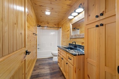 MOUNTAIN CABIN - Beautiful home offering open concept with - photo 13