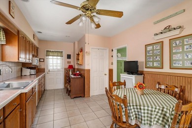 Welcome to 311 Locust Ave - a beautifully maintained early - photo 15
