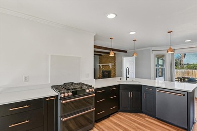 This is the one you've been waiting for! NO HOA | X Flood Zone | - photo 16